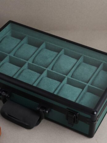 Box 12 green